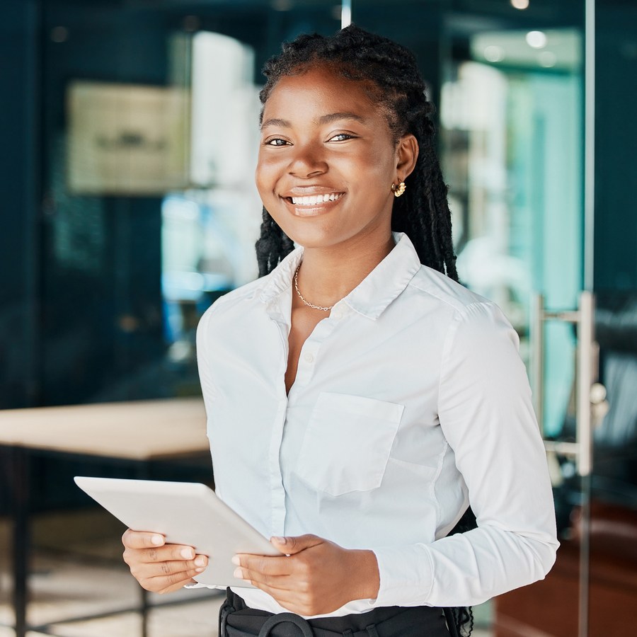 Financial advisor at Crown Wave Solutions